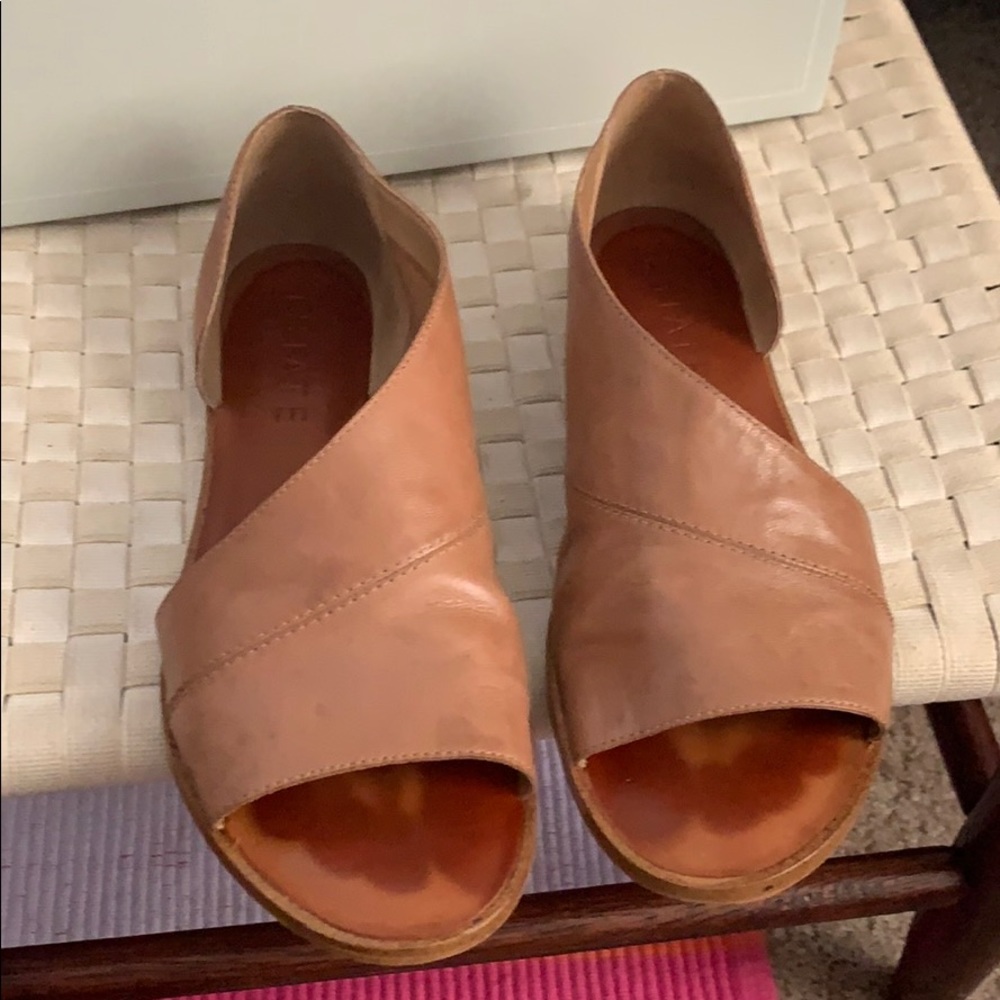 1. State leather sandel